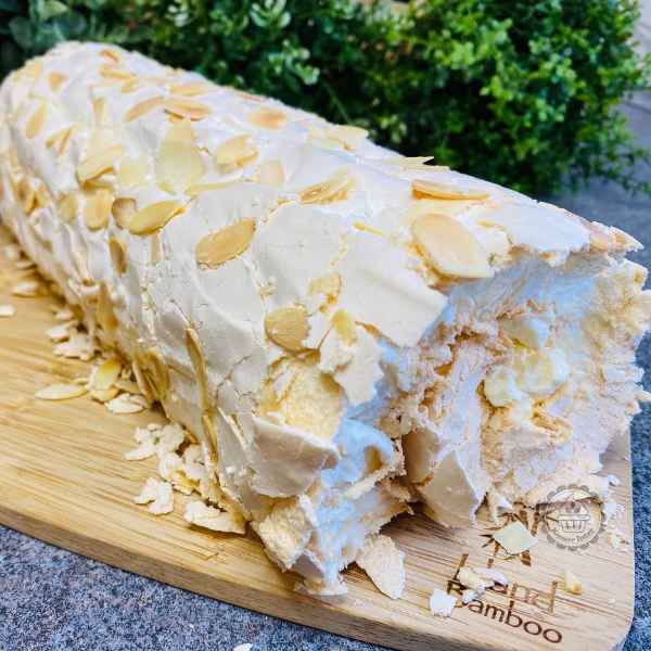 Lemon meringue roulade